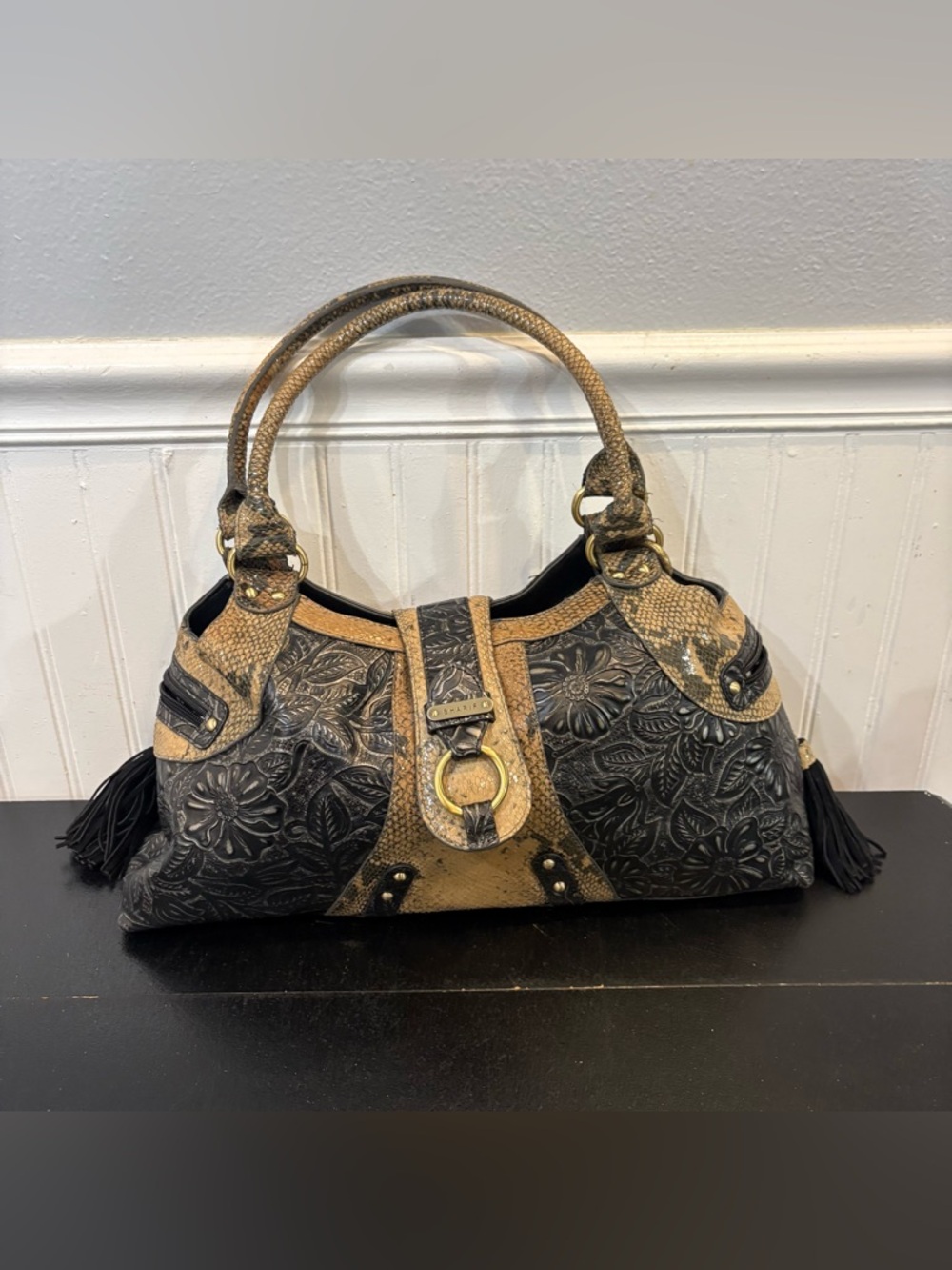 Sharif Studio Shoulder Leather Bag
Embossed Snakeskin Floral Art
Tassels Satchel